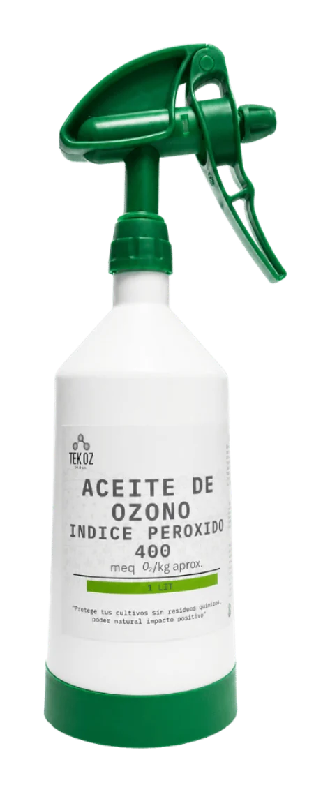 Botella de 1 litro de Aceite de Ozono TEKOZ con atomizador verde y etiqueta blanca con índice de peróxido 400.
