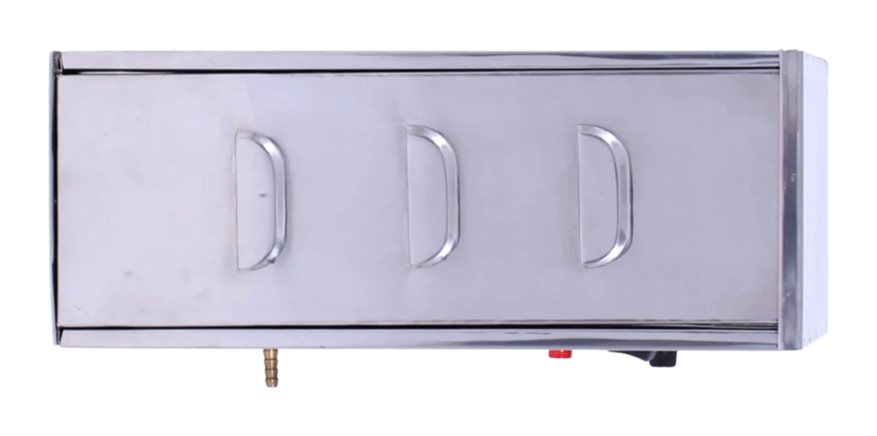 Generador de ozono Cascada de TEKOZ, gabinete horizontal de acero inoxidable pulido con tres manijas y conexión de salida inferior.